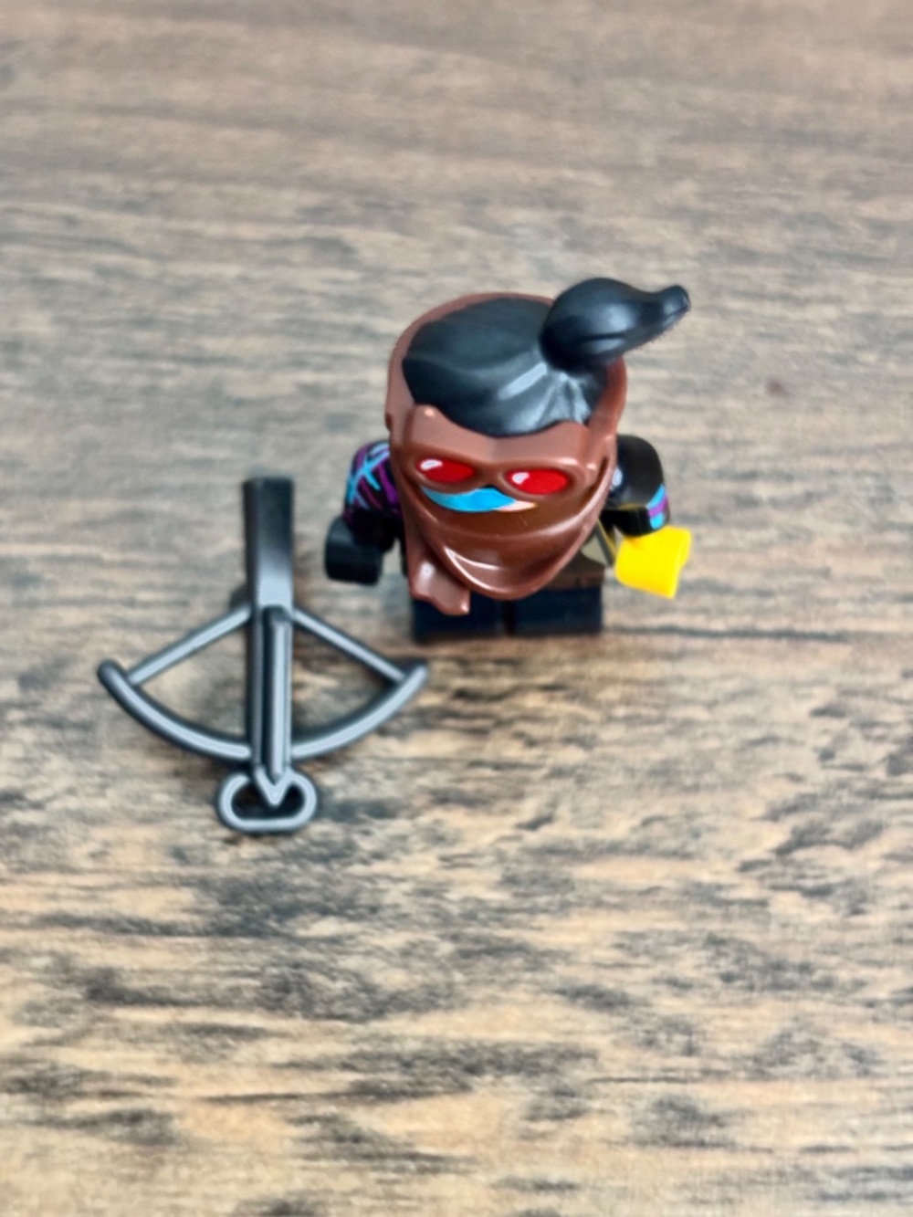 LEGO Lucy Wyldstyle Minifigure Goggles Crossbow 70831 70830 The Lego Movie Toy - Picture 3 of 11
